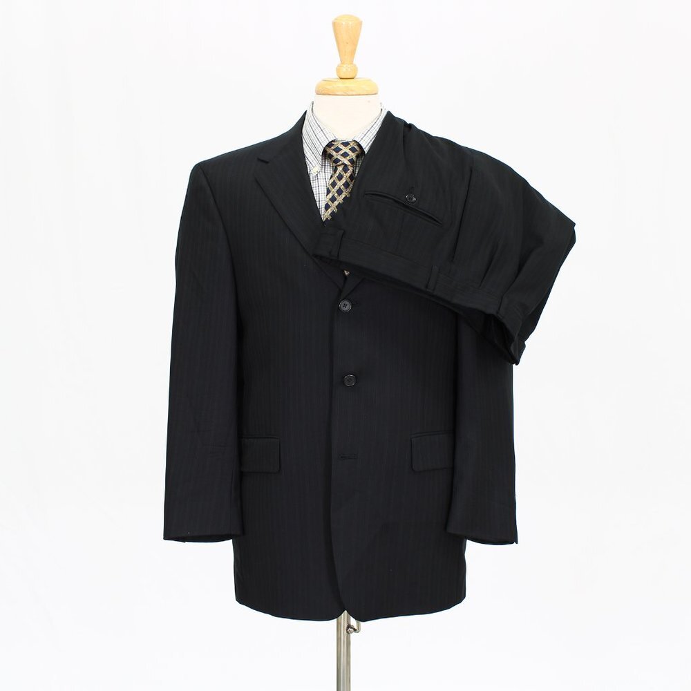 Austin Reed 40R 35x27 Gray Striped 3-Button Suit R085